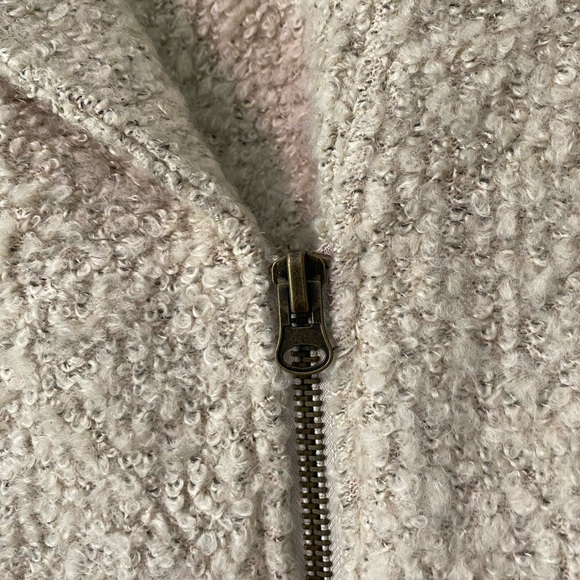 Woman’s Forever21 jacket - Picture 6 of 8